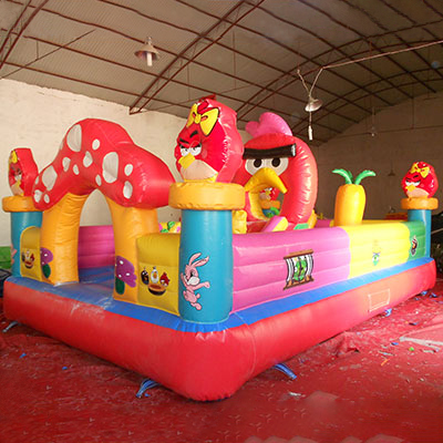 LILA1019 Angry Bird Inflatable Paradise 6x4