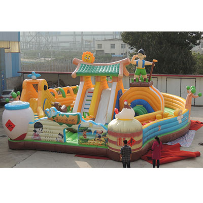 LILA1032 Fun Farm Inflatable Playgrounds