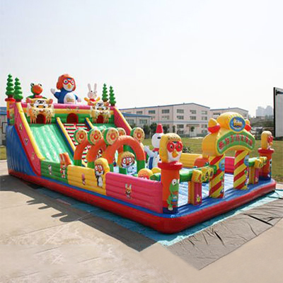 LISL1008 Crazy Penguin Inflatable Slides 16X9